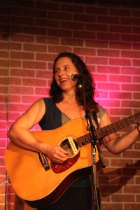 Genevieve live
