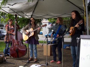 Early Wilds play the James Bay Market